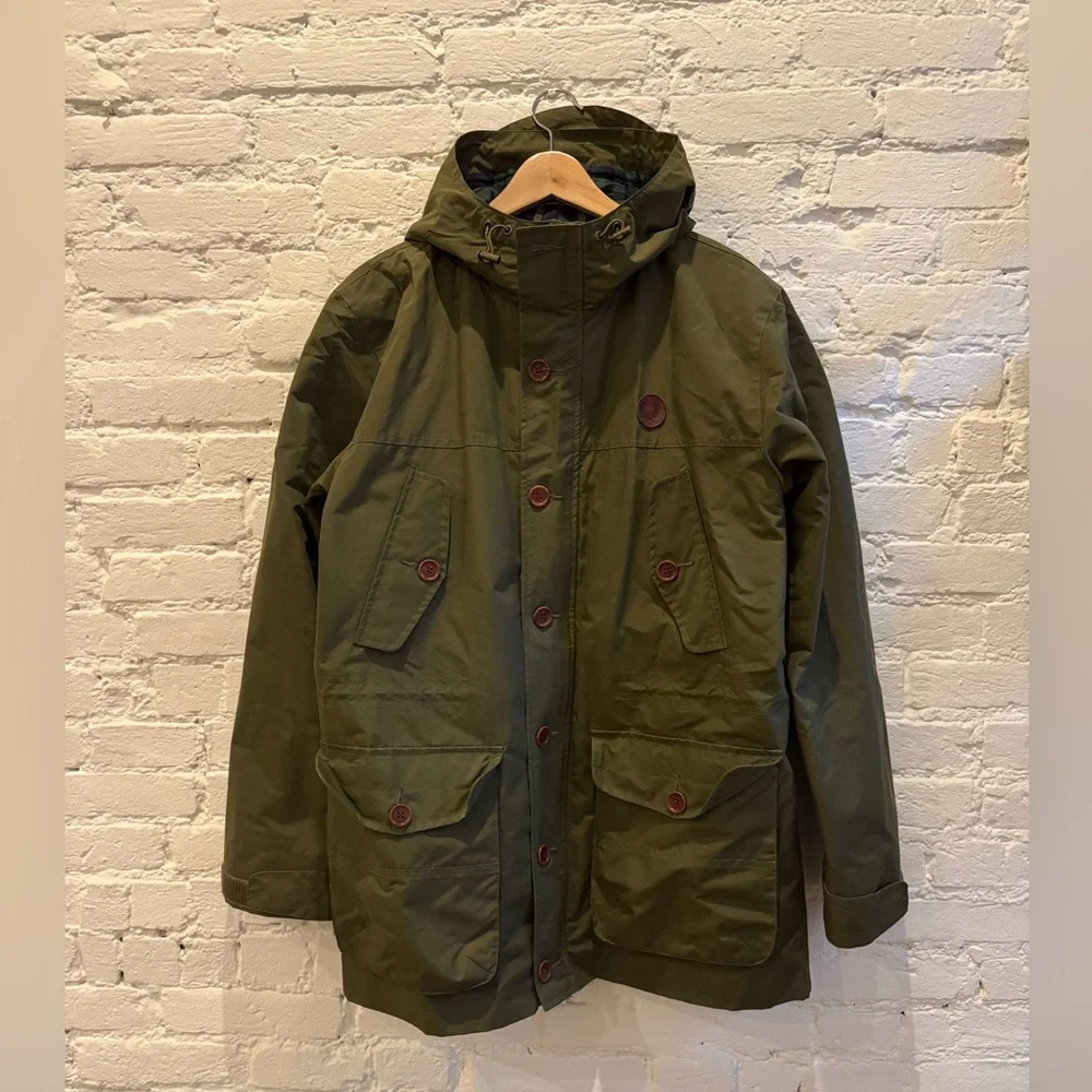 FRED PERRY | Green Parka Coat with Hood - Picture 2 of 9